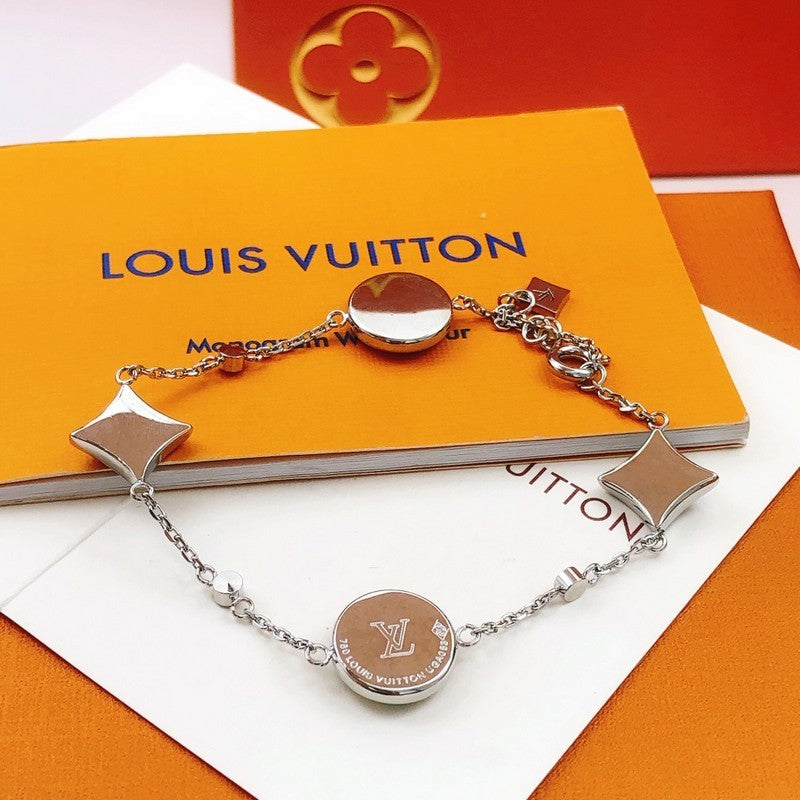 Louis Vuitton Blossom Green Flower 18K Gold Bracelet