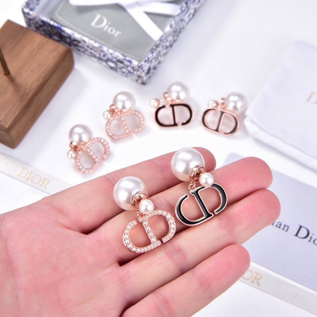 Dior 30 Montaigne 18K Gold Earrings