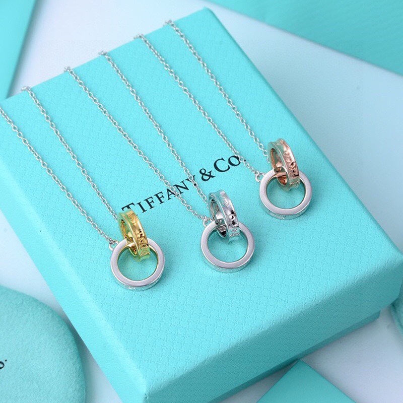 Tiffany 1837 Interlocking Circles Pendant 18K Gold Necklace
