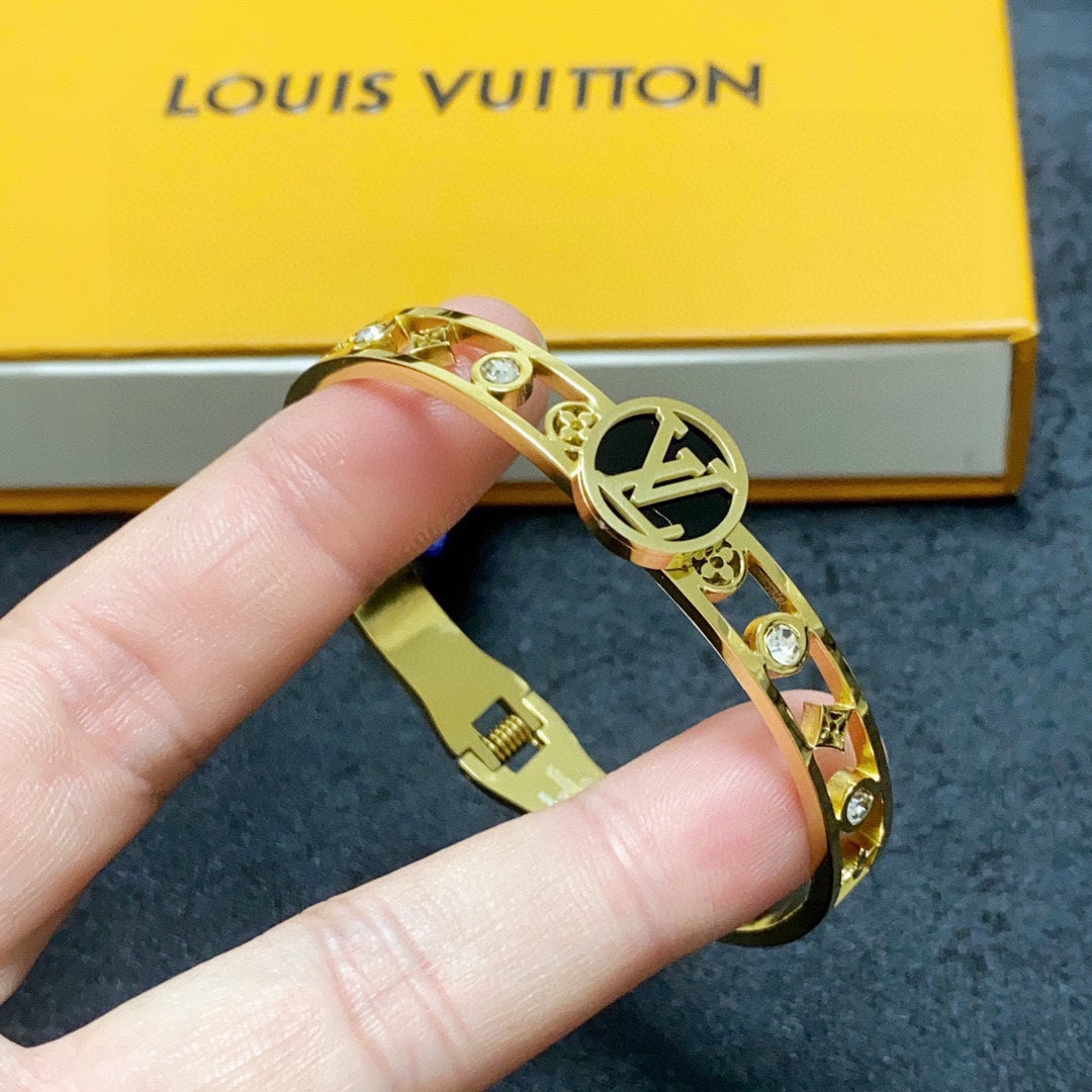 Louis Vuitton Gold 18K Gold Bracelet