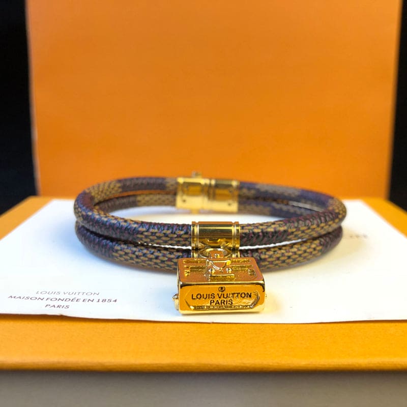Louis Vuitton Brassie Quipu It Twice Trunk Motif 18K Gold Bracelet