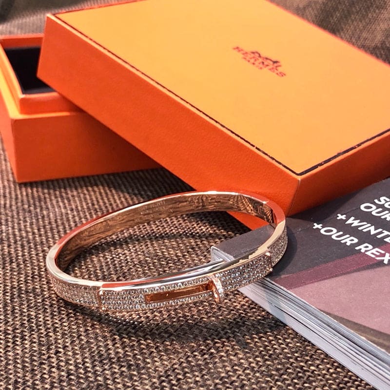 Hermes Kelly Diamonds 18K Yellow Gold Bracelet