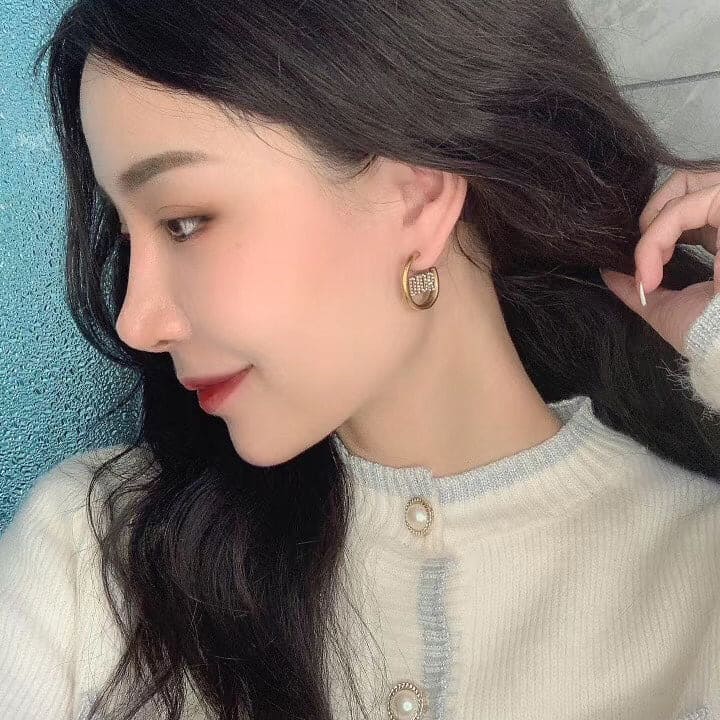Dior 30 Montaigne Hoop 18K Gold Earrings
