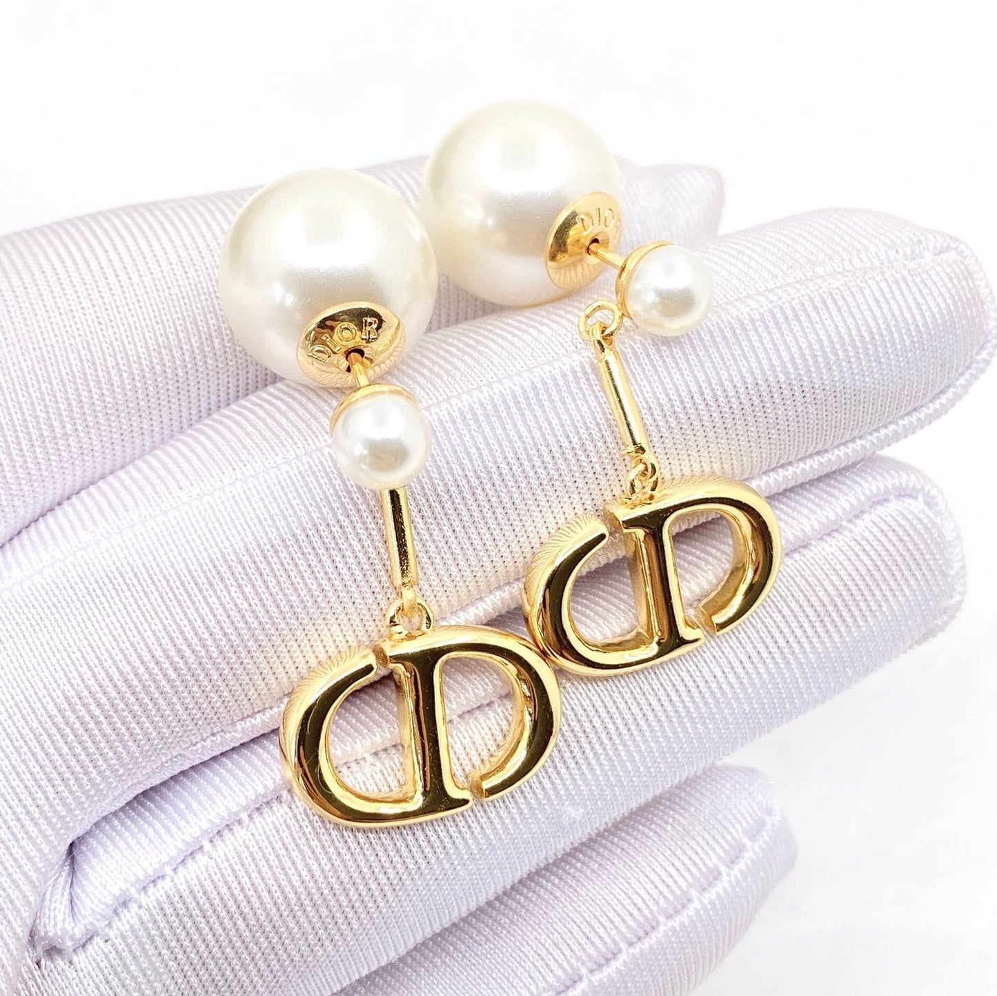 Tribales Pearl 18K Gold Earrings
