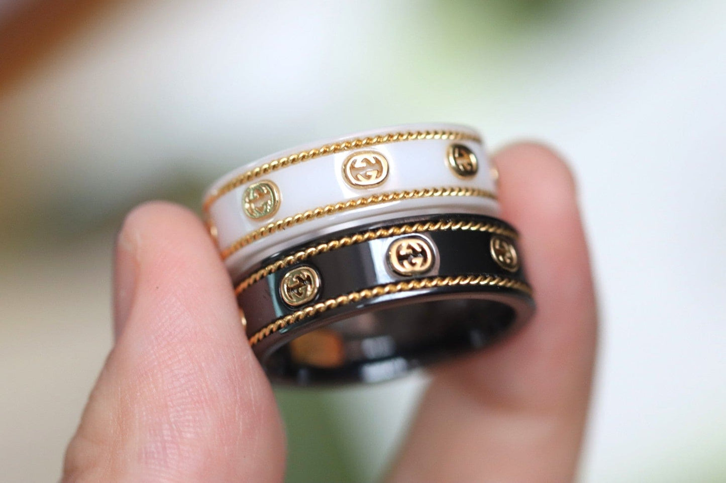 Gucci Double Interlocking Gucci Icon Black Corundum 18K Gold Ring