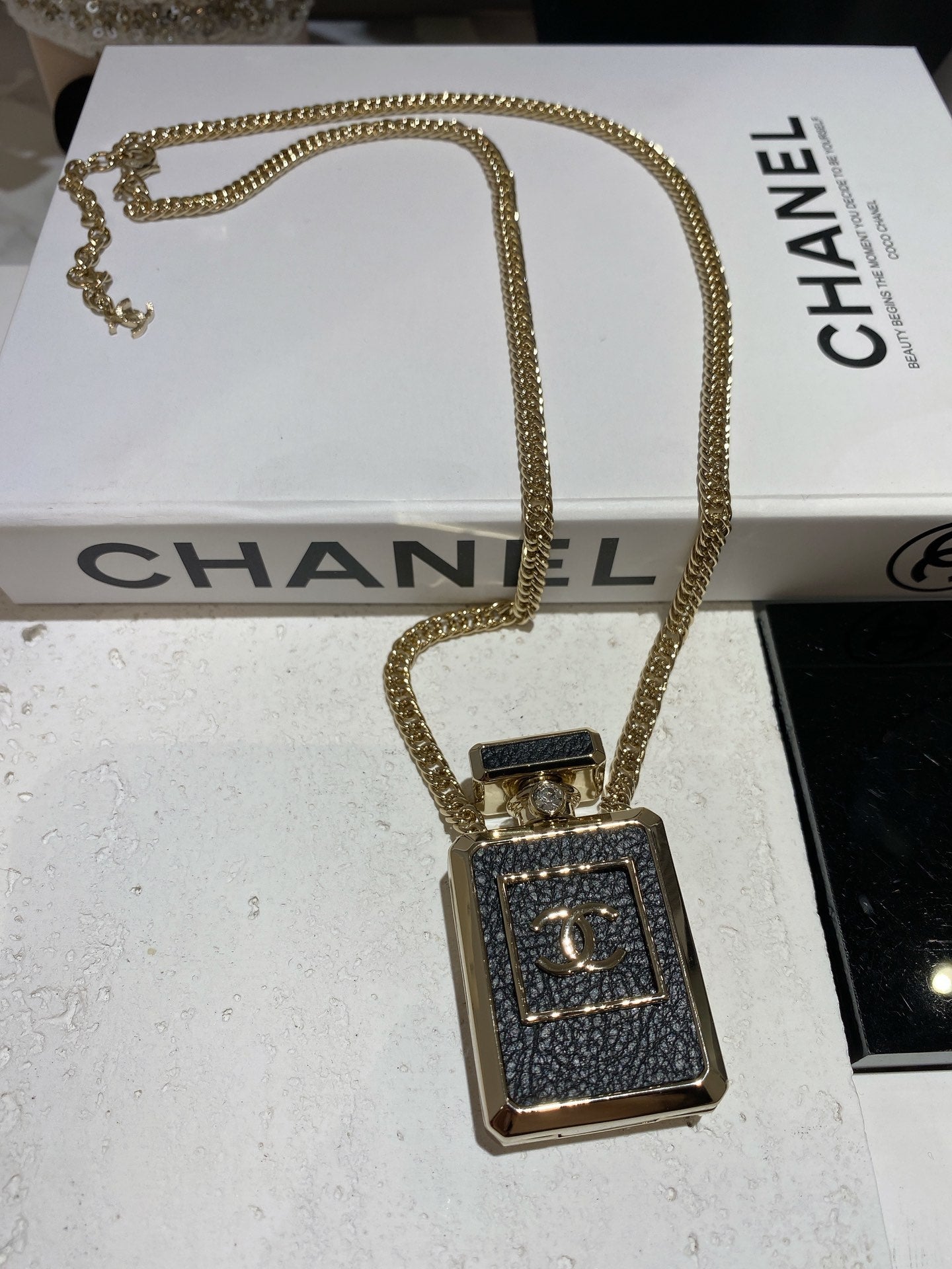 Chanel No.5 Perfume Pendant Vintage 18K Gold Necklace