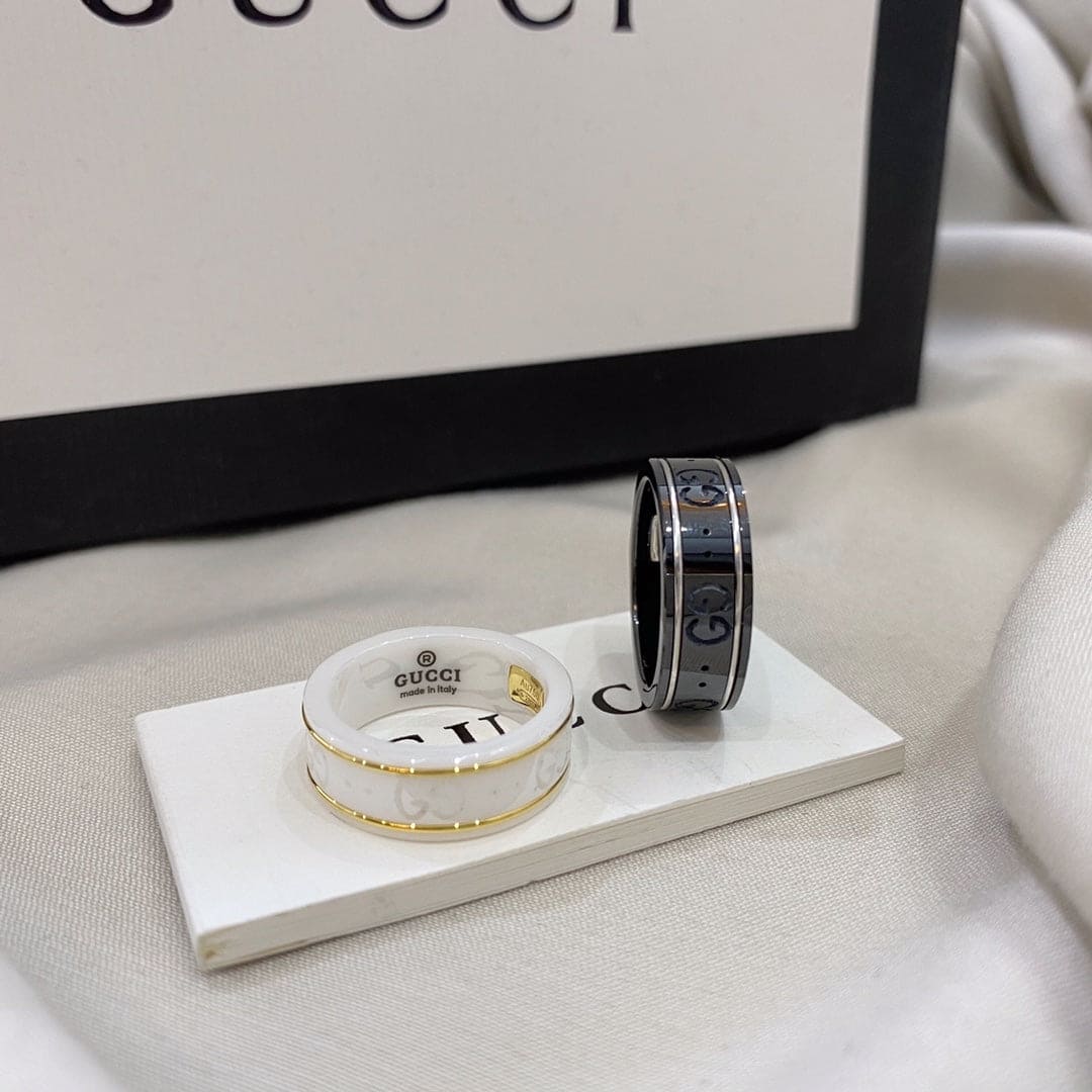 Gucci Double Icon Black Corundum 18K Gold Ring