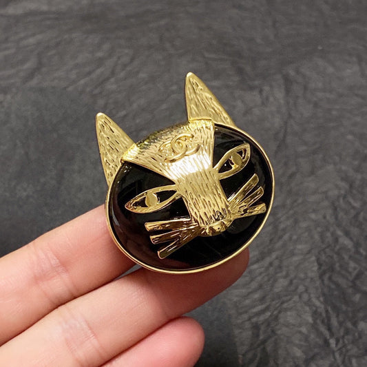 Chanel Cat 18K Gold Brooch