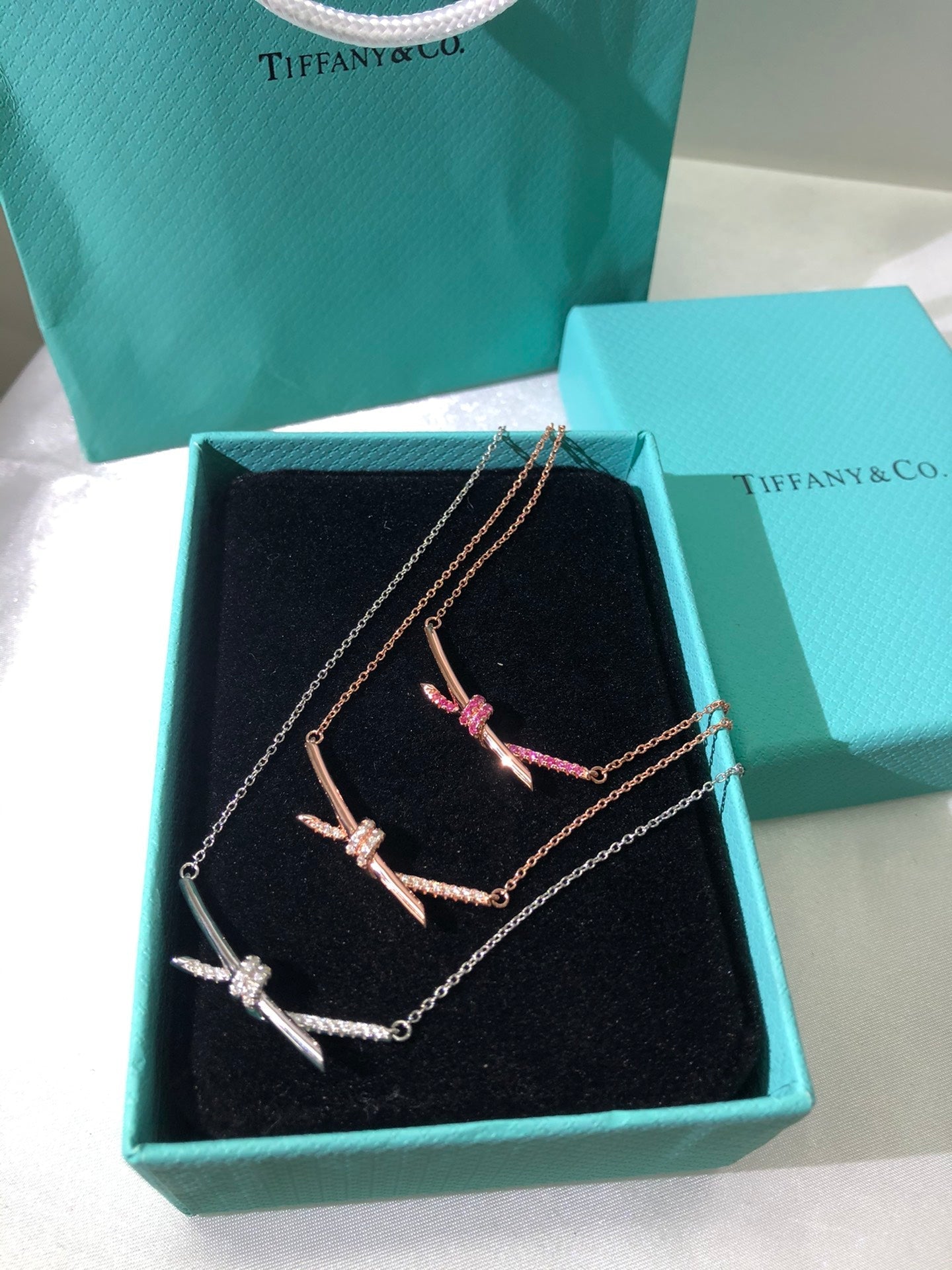 Tiffany Knot Pendant Diamond 18K Gold Necklace