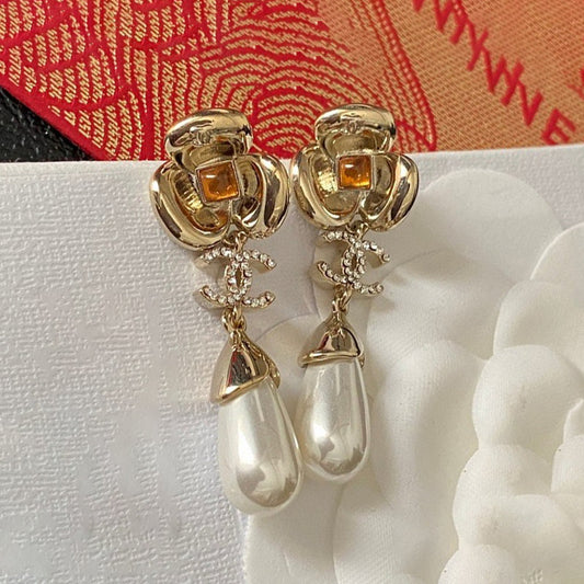 Chanel Camellia Pearl 18K Gold Earrings