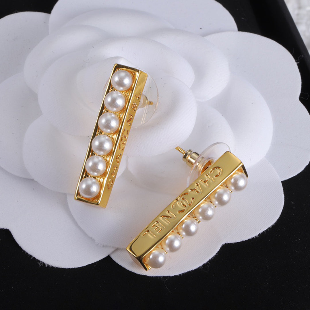 Chanel Pearls 18K Gold Earrings