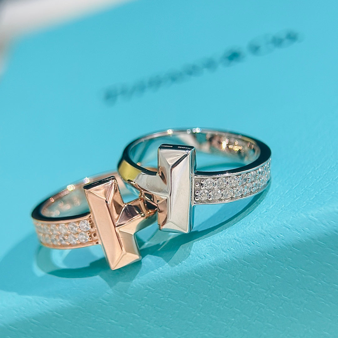 Tiffany T1 Diamonds 18K Gold Ring