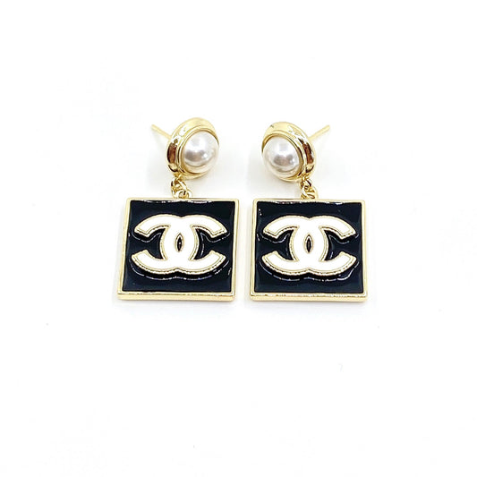 Chanel Square Pearl Pendant 18K Gold Earrings