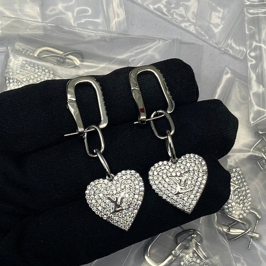 Louis Vuitton Diamond Heart 18K Gold Earrings