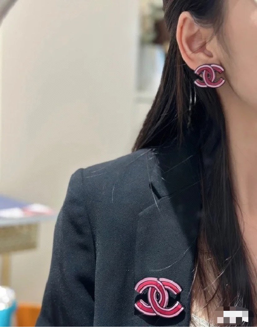 Chanel Pink 18K Gold Earrings