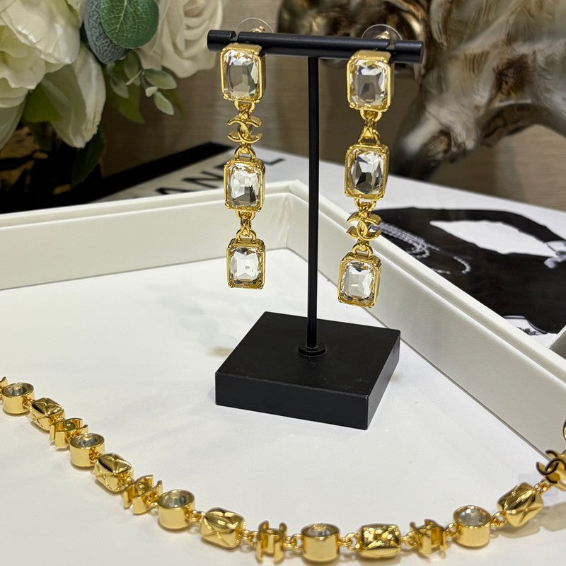 Chanel 26P Crystal Gold 18K Gold Earrings
