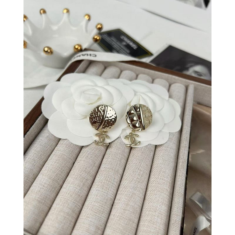 Chanel Gold Round Pendant 18K Gold Earrings