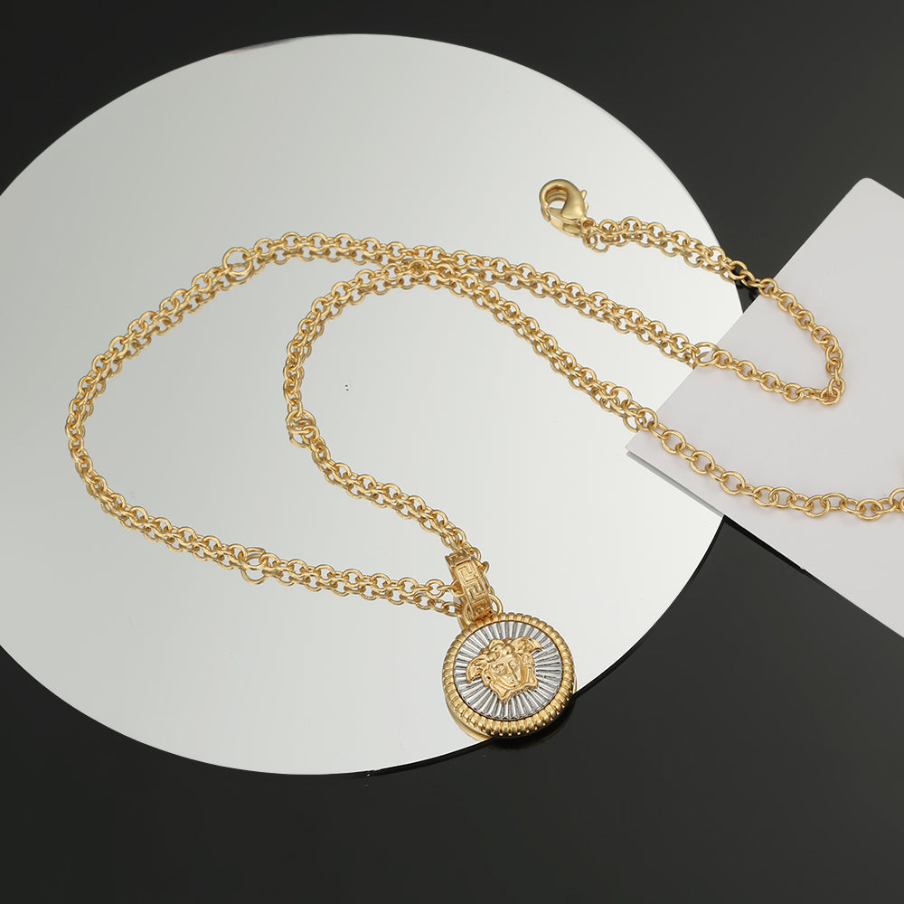 Classic 18K Gold Necklace