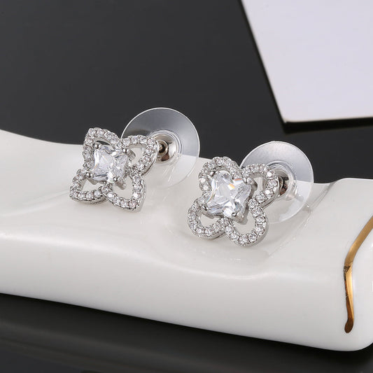 Louis Vuitton Blossom 18K Gold Earrings
