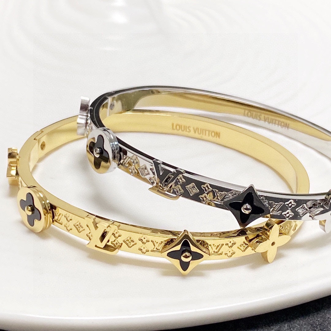 Louis Vuitton Idylle Blossom 18K Gold Bracelet