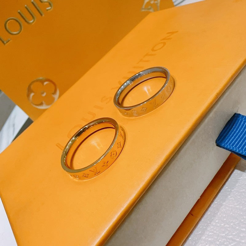 Louis Vuitton Instinct Set of Two Gold 18K Gold Ring