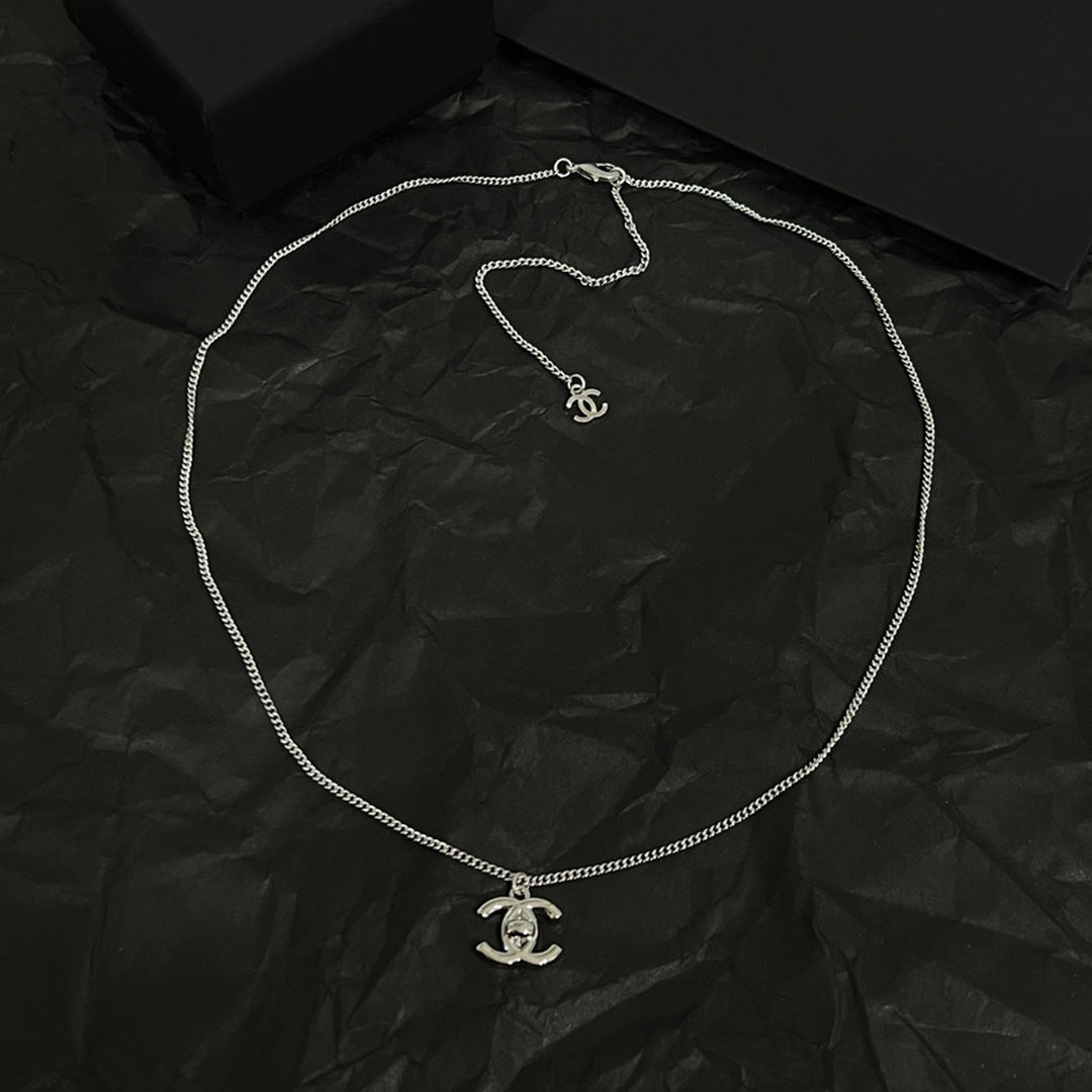 Chanel Vintage 18K Gold Necklace