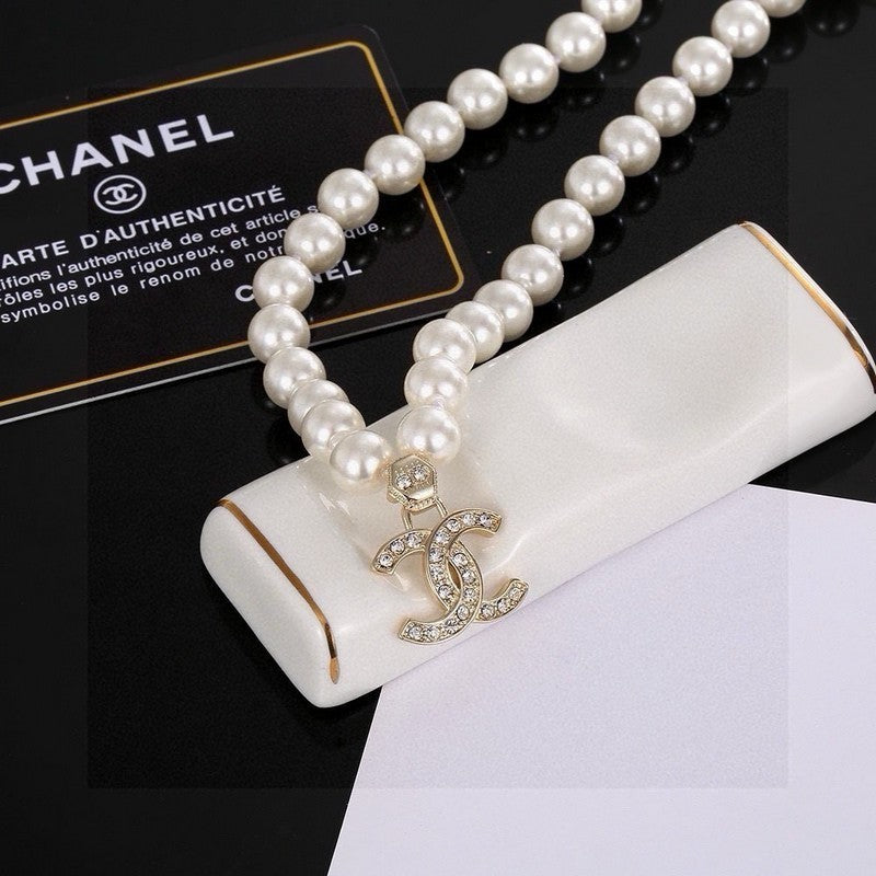 Chanel Pearl Chain Diamond 18K Gold Necklace