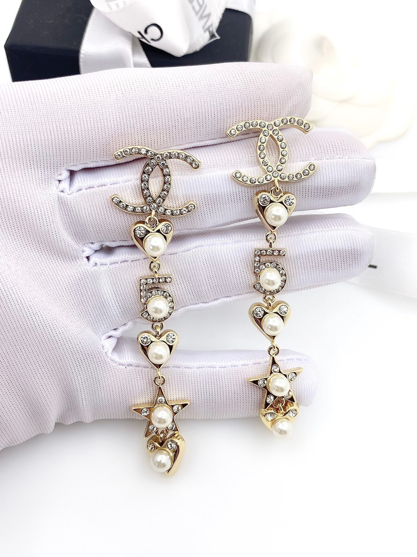 Chanel Pearl Heart 18K Gold Earrings