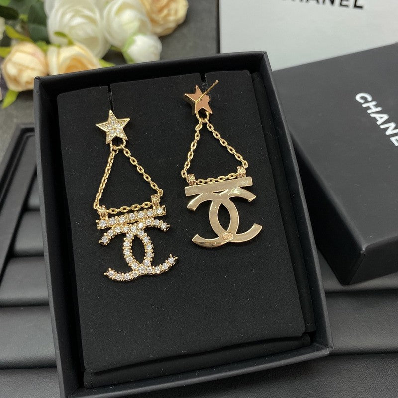 Chanel Star 18K Gold Earrings