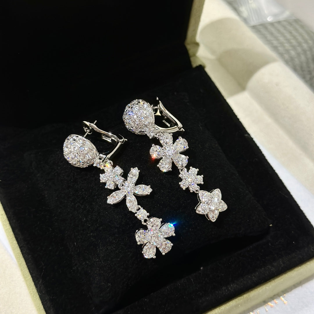 Folie Des Pr ̈¦s 18K Gold Earrings