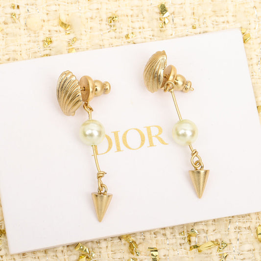 Dior Pearl Pendant 18K Gold Earrings