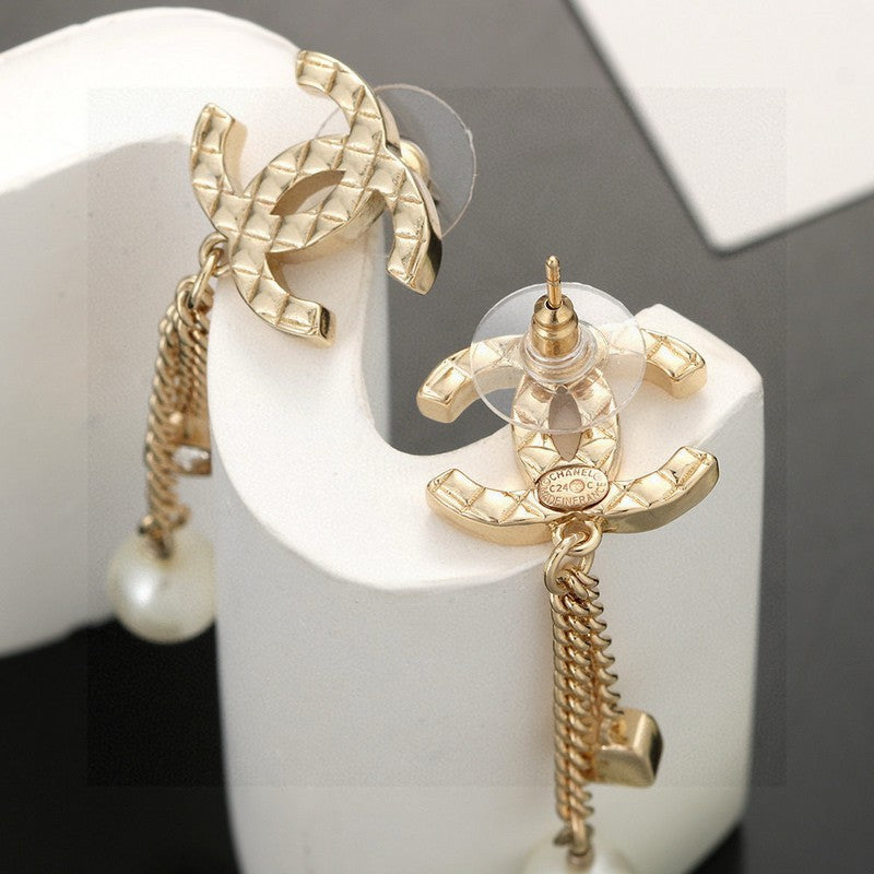 Chanel Long Pearl Pendant 18K Gold Earrings