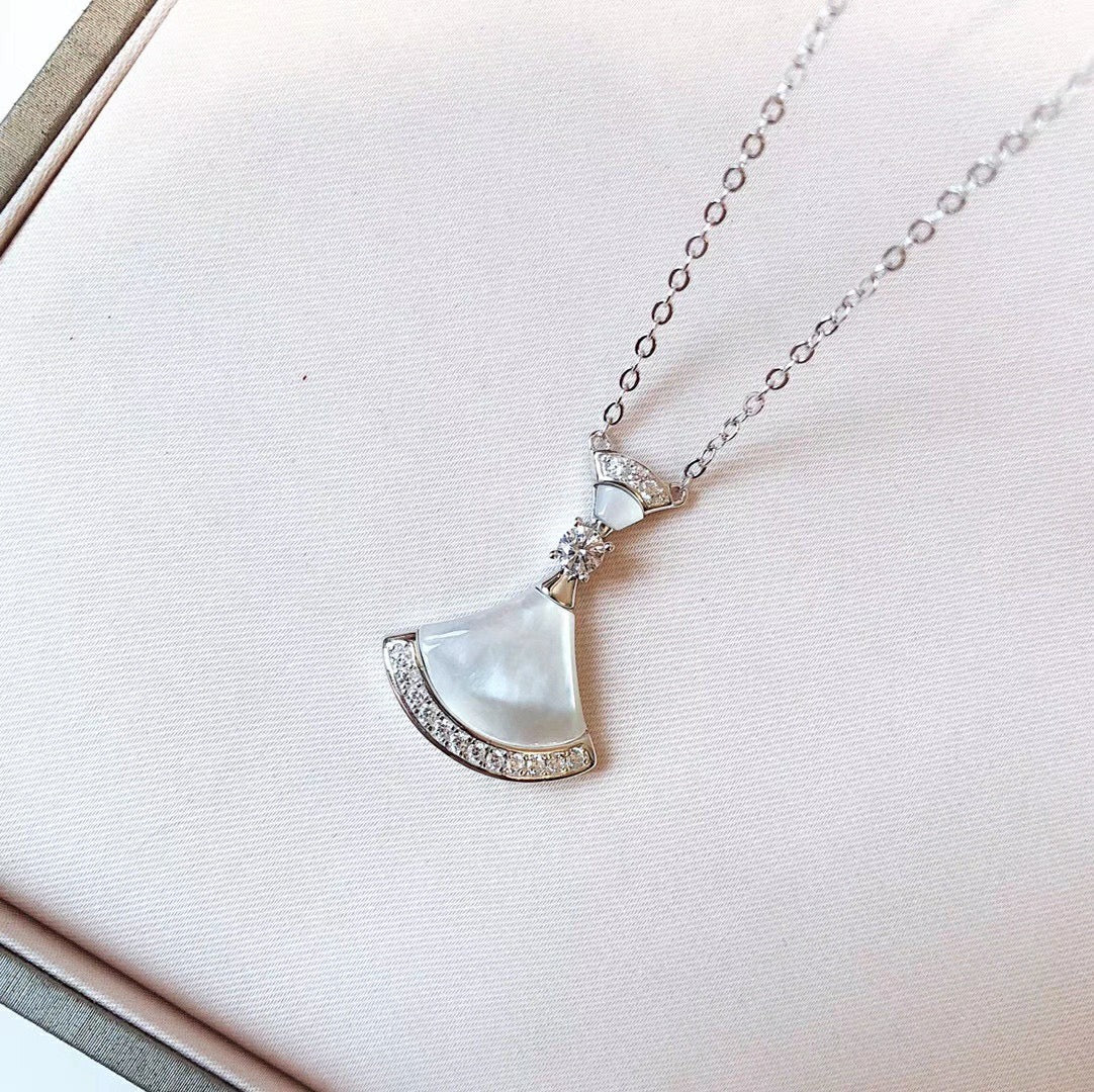 Bvlgari BVLGARI Dream Pearls 18K Gold Necklace