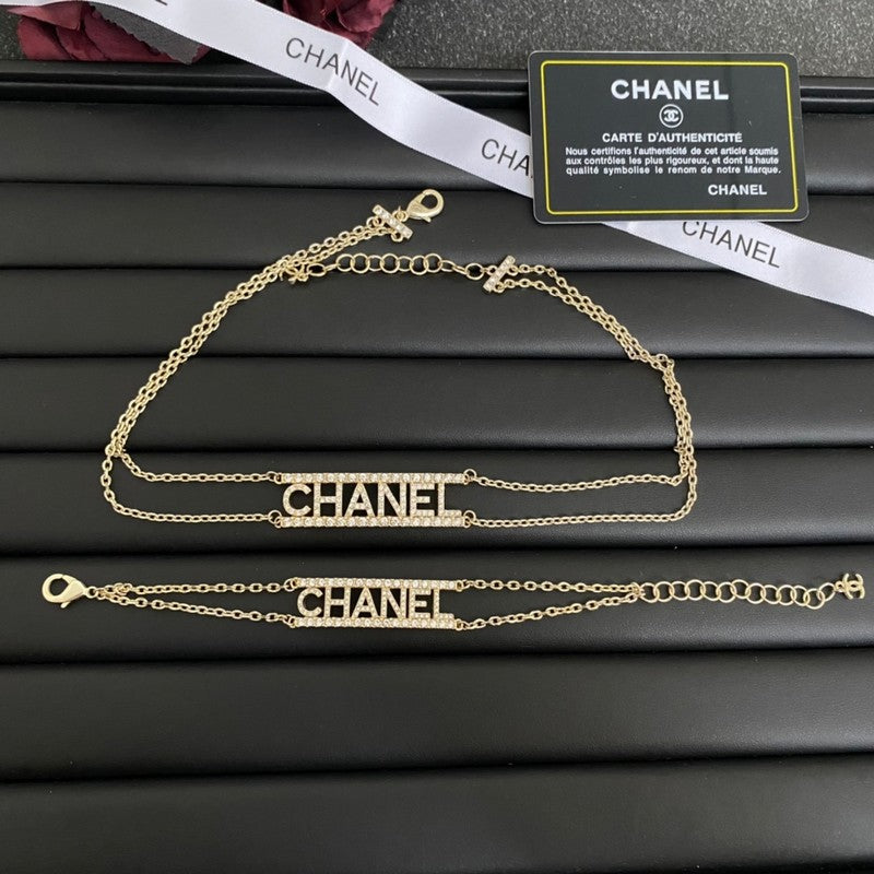 Chanel Letter Diamond Choker 18K Gold Necklace