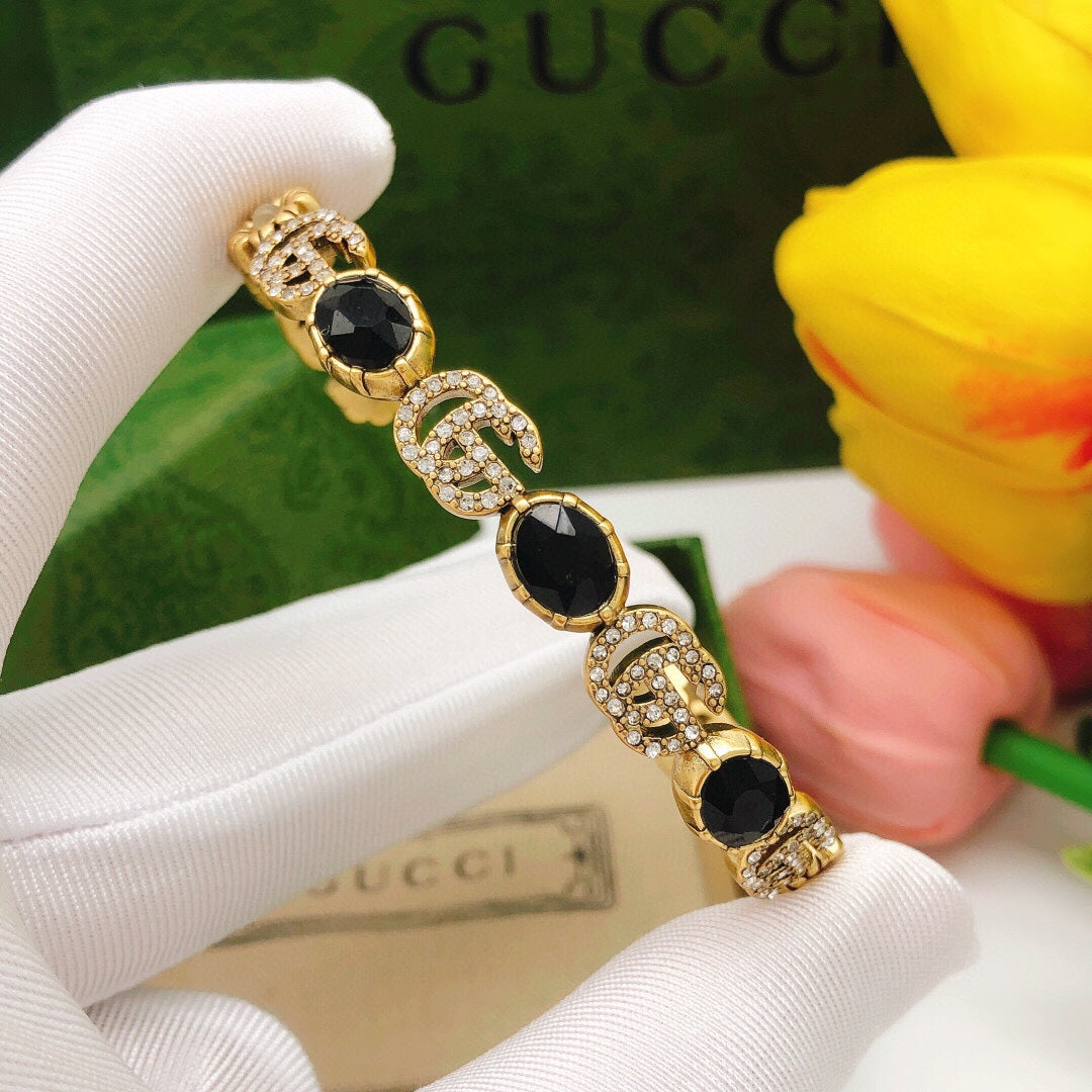 Gucci Double Flowers Black Crystals Open Cuff 18K Gold Bracelet