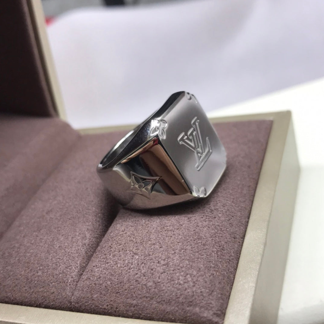 Louis Vuitton Monogram Signet 18K Gold Ring