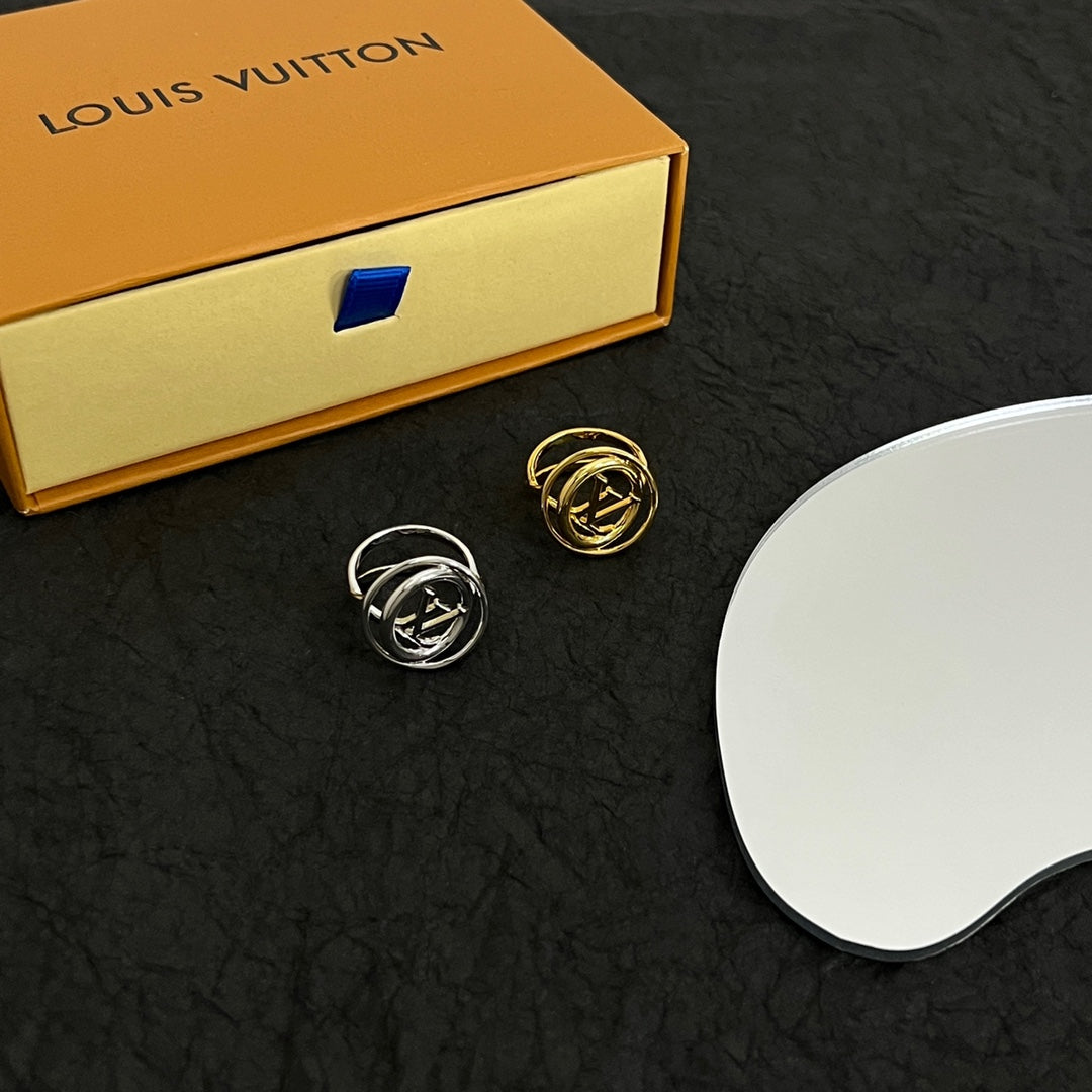 Louis Vuitton Stellar 18K Gold Ring