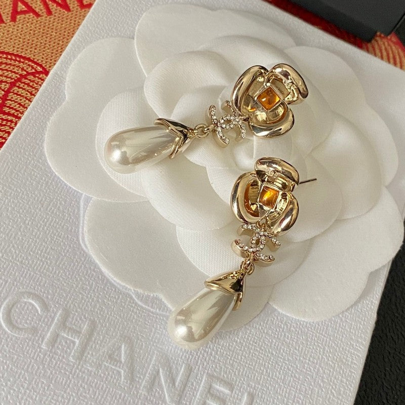 Chanel Camellia Pearl 18K Gold Earrings