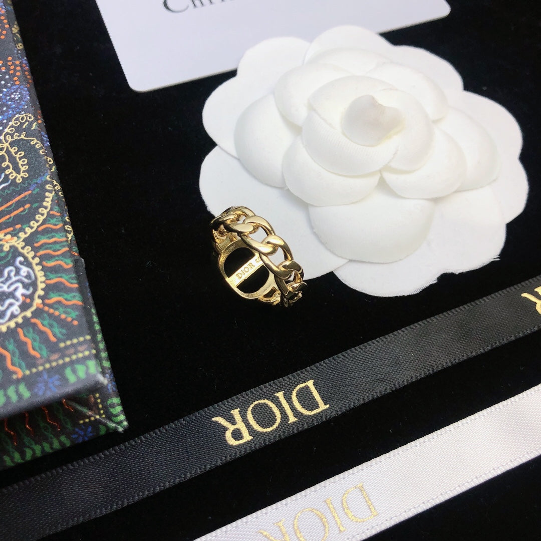 Dior Petit Chain Link 18K Gold Ring