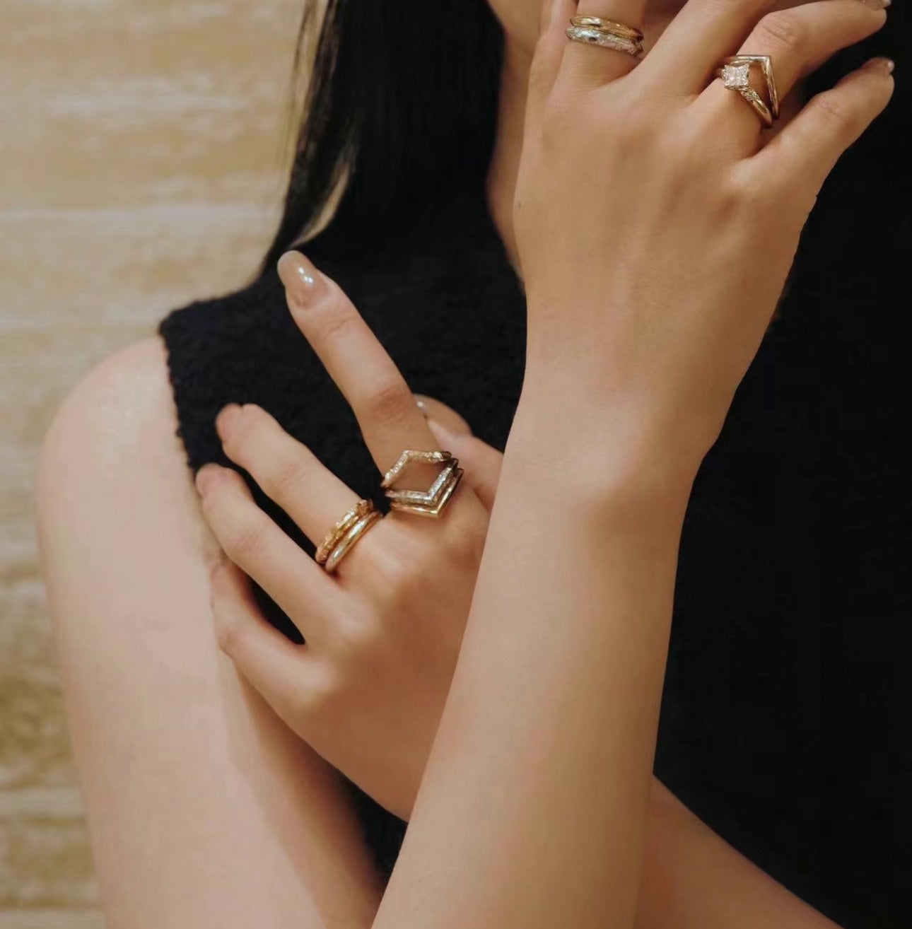 Louis Vuitton V Diamonds 18K Gold Ring