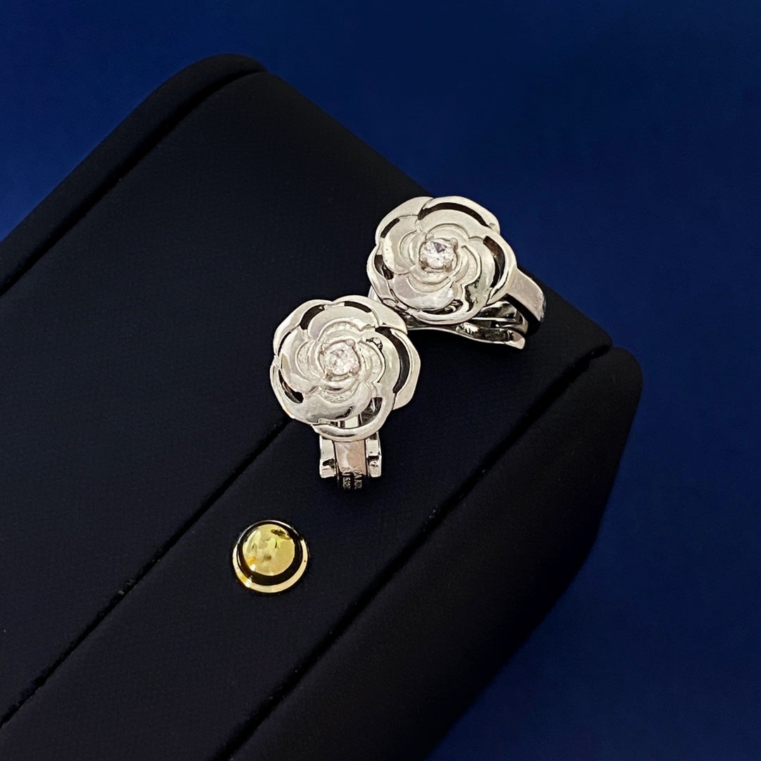 Chanel Camellia 18K Gold Earrings