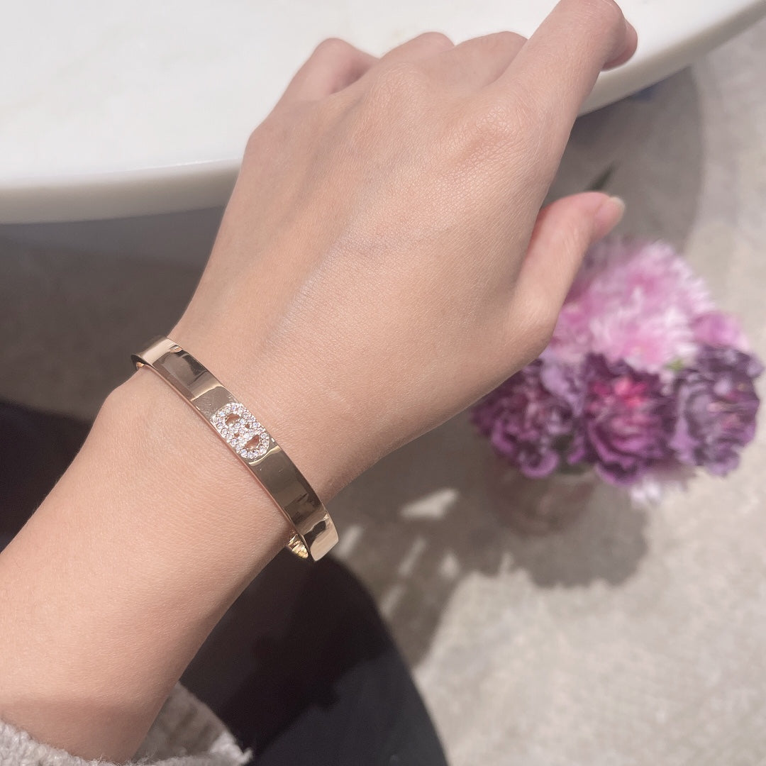 Hermes Diamonds 18K Gold Bracelet