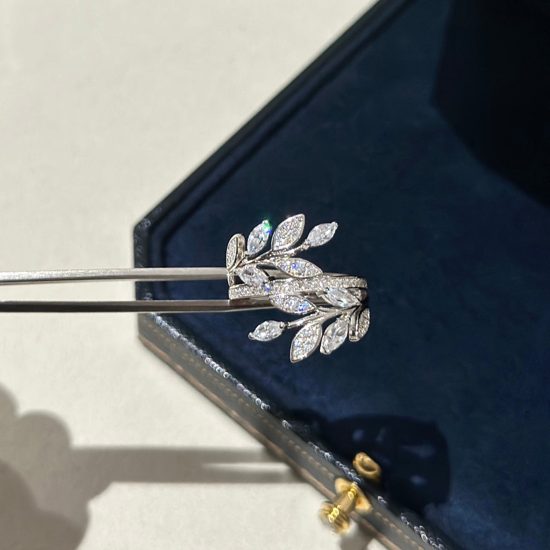 Tiffany Victoria Diamond Vine Bypass 18K Gold Ring