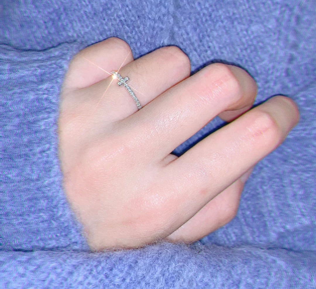 Tiffany Diamond Wire 18K Gold Ring