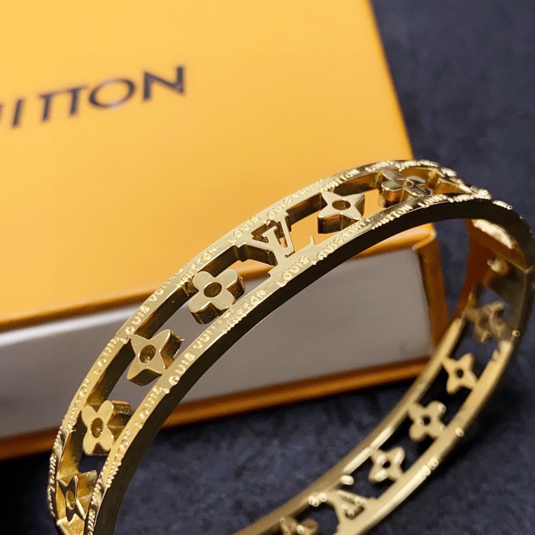 Louis Vuitton Crystal Hollow 18K Gold Bracelet
