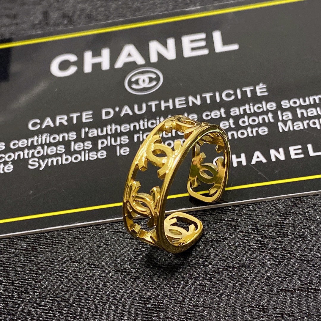 Chanel Vintage Openwork 18K Gold Ring