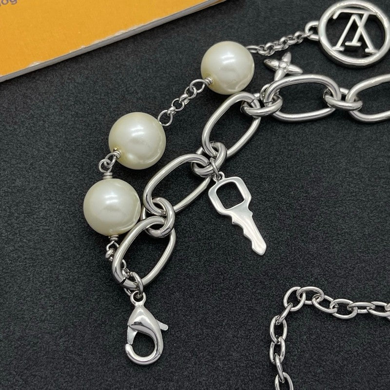 Louis Vuitton Pearl Lock Gold 18K Gold Bracelet