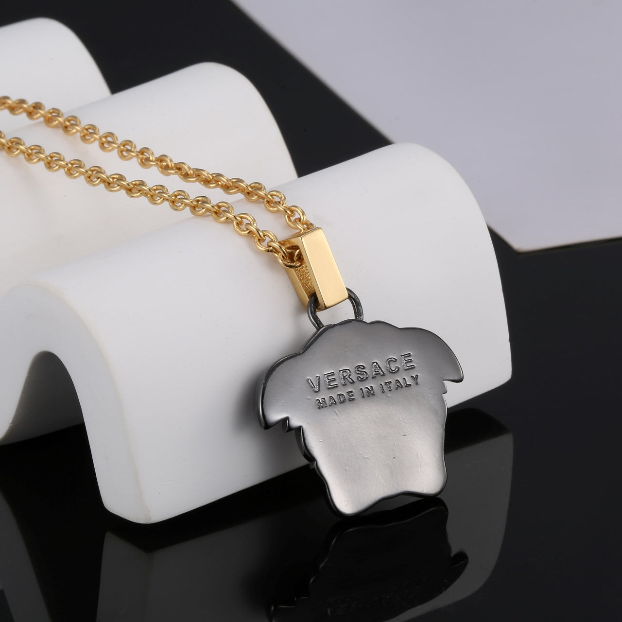 Ver Classic 18K Gold Necklace