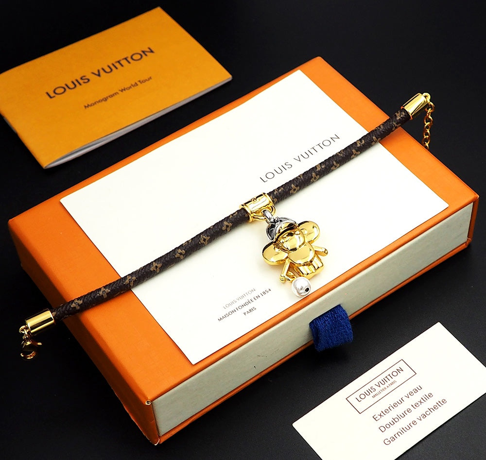 Louis Vuitton Vivienne Pearls 18K Gold Bracelet