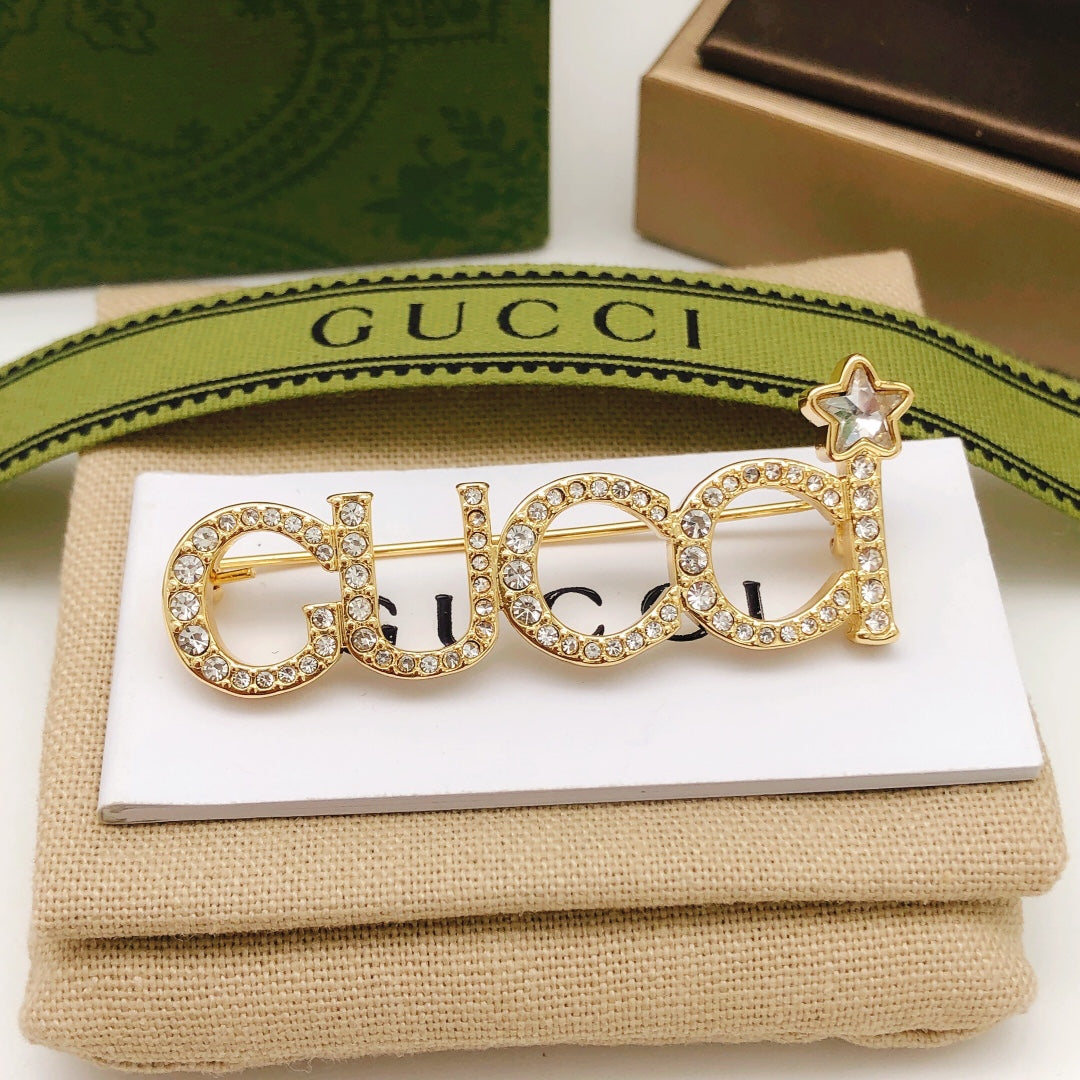 Gucci Double Diamonds 18K Gold Brooch